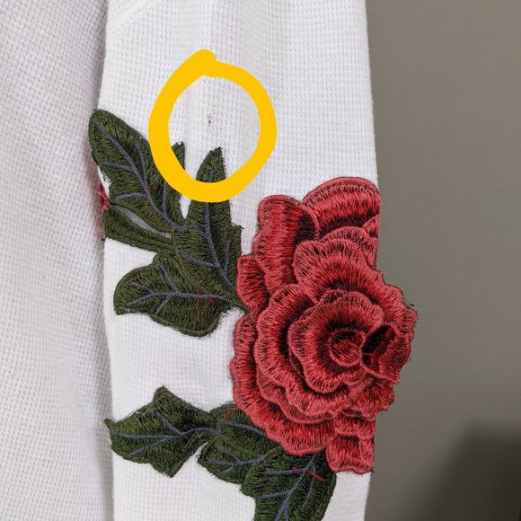 🌹Vintage🥀Furst of a Kind | White Thermal Long Sleeve Embroidered Rose Ap - Picture 11 of 13